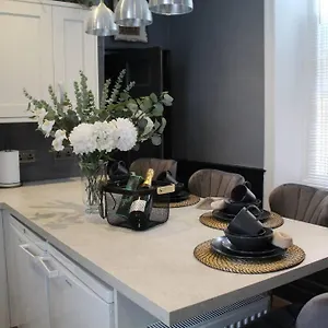  Apartment Carambola Luxury Air Bnb In The Heart Of United Kingdom